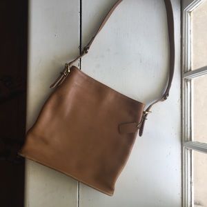 Vintage tan Coach bag